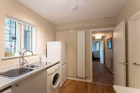 Kitchen with everything you'll need, including a washing machine