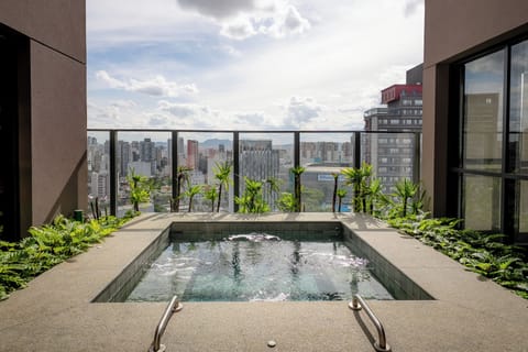 Private spa tub