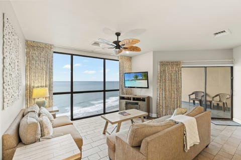 Relax on the comfy sofa while enjoying the spectacular oceanfront view!