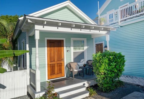 Key West Lighthouse Suite, 215 Eanes Lane