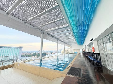 Rooftop pool