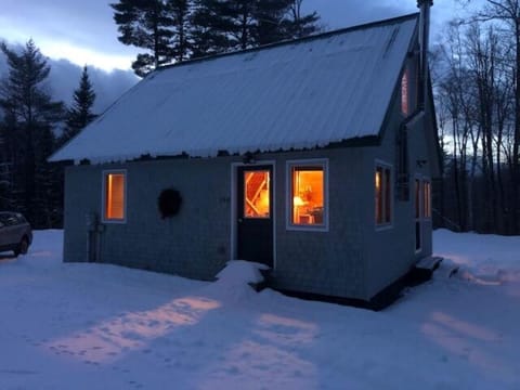 Exterior view of cabin - main entrance on the left side.