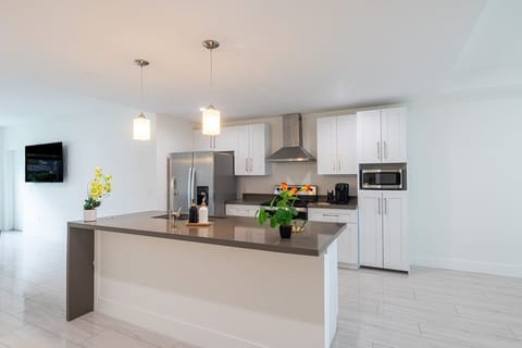 Fully equipped kitchen