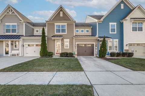 Parking | Garage (1 Vehicle) | Driveway (1 Vehicle) | Overflow Parking