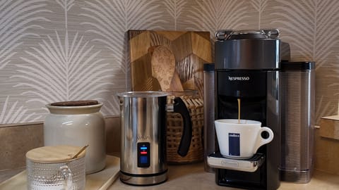 Full Kitcgen includes Espresso, Drip Coffee Maker, Blender, Microwave and more.