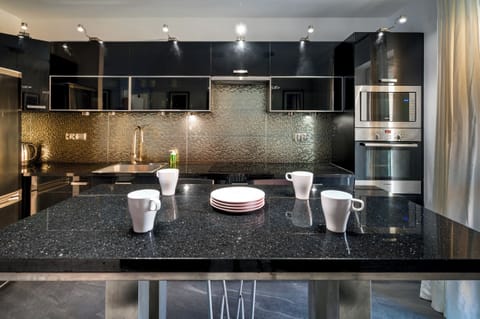 Apartment, Balcony | Private kitchen | Coffee/tea maker, electric kettle