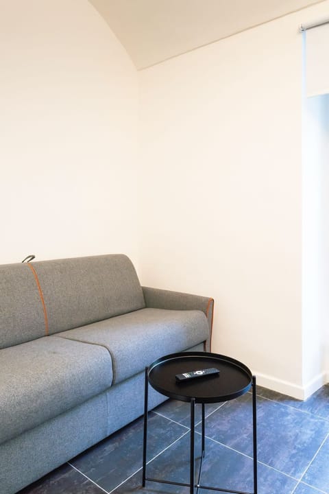 Deluxe Suite | Iron/ironing board