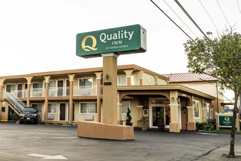 Quality Inn Ukiah exterior