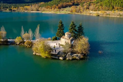 Just minutes away from the stunning Lake Doxa — a serene escape framed by pine forests and mountains.