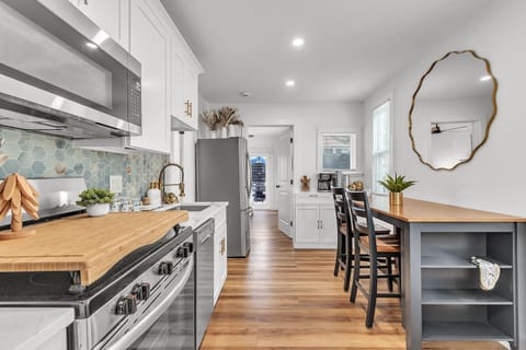 Kitchen/Dining - #101