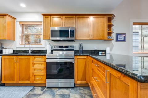 Fully equipped kitchen