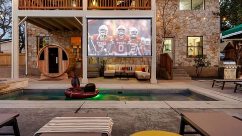 Refresh and recharge with a swim anytime you want.