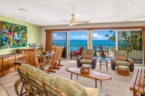 Condo, Multiple Beds, Balcony, Ocean View (Hale Hui Kai 313) | Living area