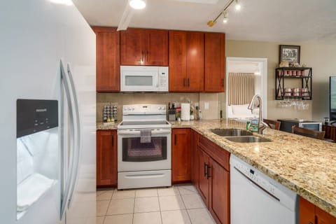 Condo, Multiple Beds, Balcony, Ocean View (Haleakala Shores A-302) | Private kitchen | Coffee/tea maker, electric kettle, dining tables