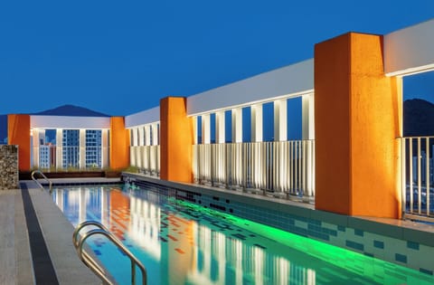 Rooftop pool
