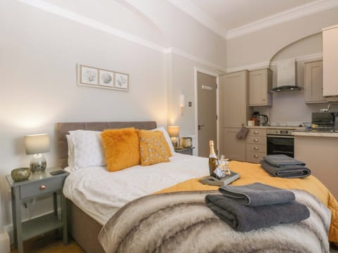 1 bedroom, individually decorated, individually furnished, free WiFi