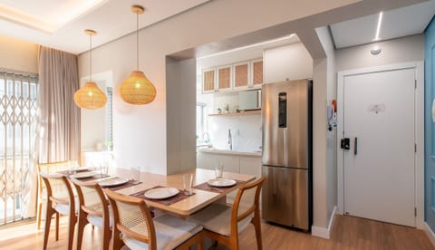 Basic Apartment | Dining