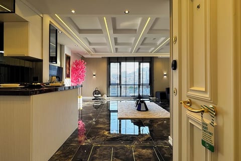 Luxury Suite | Free WiFi