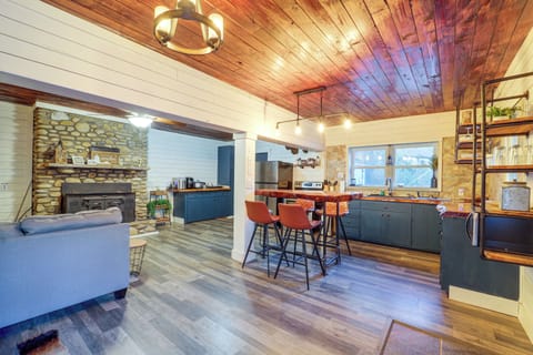 Open Kitchen - Living Room combo