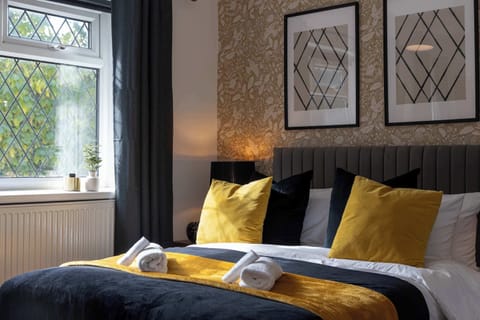 House | 2 bedrooms, desk, high-speed internet