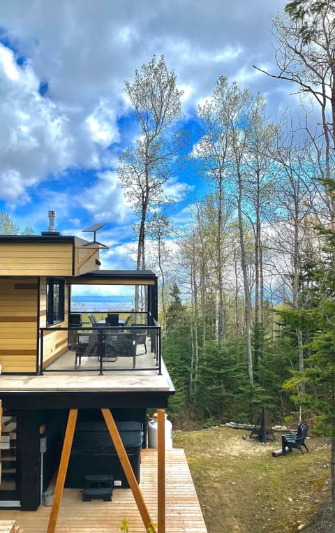 Your perfect place for stunning views, BBQ, and good company.