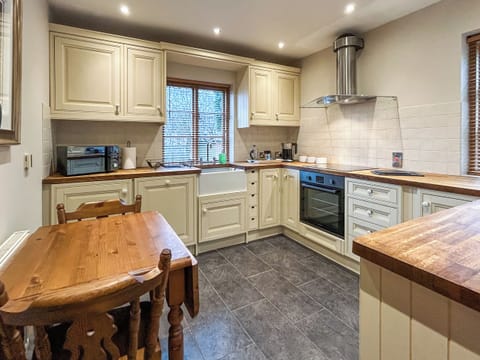 Kitchen | Ye Olde Stone House, Sutton Coldfield