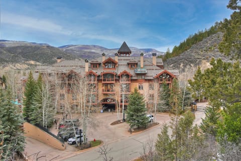 Condo, 2 Bedrooms | Exterior