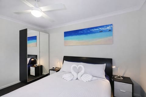 “Probably the most comfortable bed I’ve slept in for a long time.” — Ricky, Apr 2024 ⭐⭐⭐⭐⭐Your queen bed room awaits your restful nights sleep. 