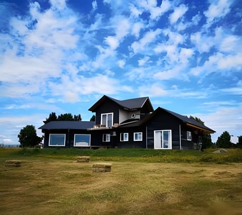 Family Room | Exterior