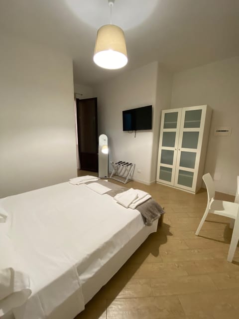 Superior Double Room, Patio | Free WiFi