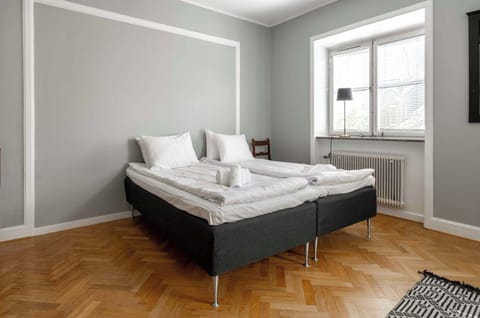 Bedroom one consists of three 90 cm beds. Here is 2 beds together into a 180 cm bed.