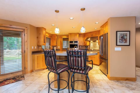 Kitchen - Main Level