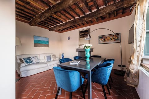 Appartement with private garden overlooking hills Apartment in Emilia-Romagna