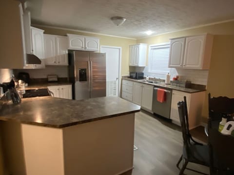 Fully stocked kitchen- air fryer, toaster, griddle, blender, mixer, 