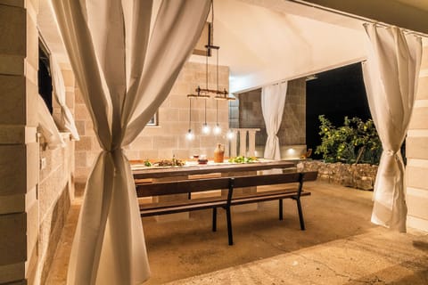House | Terrace/patio