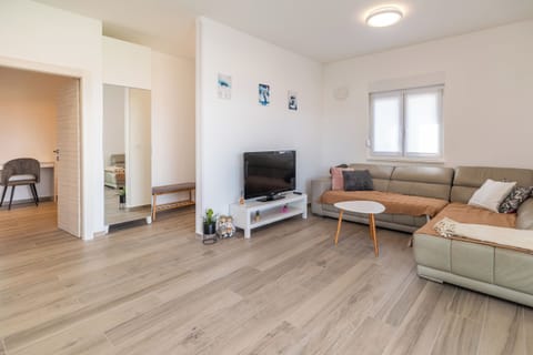 Apartment (A1) | Living room