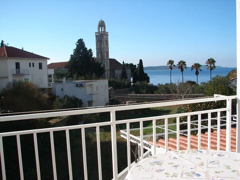 Apartment (A1) | Garden view