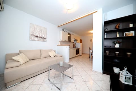 Apartment (A1) | Living room