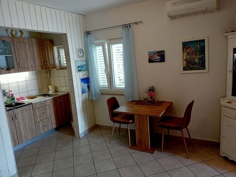 Apartment (A1) | Private kitchen | Fridge, microwave, stovetop, espresso maker