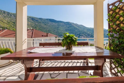 Apartment (A1) | Terrace/patio