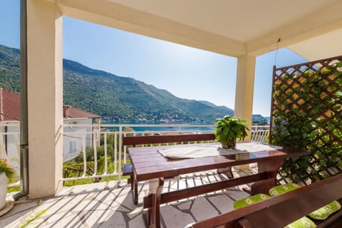 Apartment (A1) | Terrace/patio