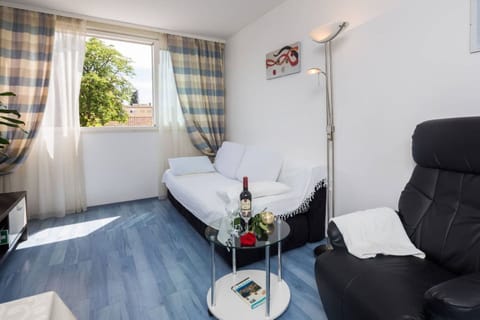Apartment (A1) | Living room | Smart TV