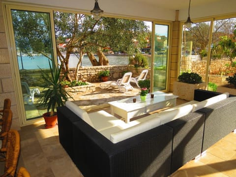 House | Courtyard
