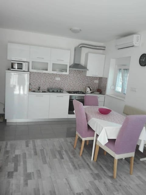 Apartment (A1) | Living room