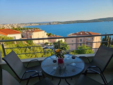 Apartment (A1) | Balcony