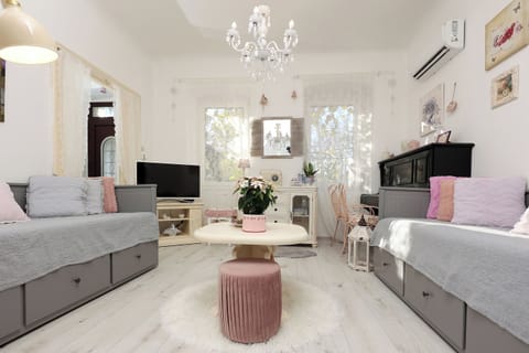 House | Living room