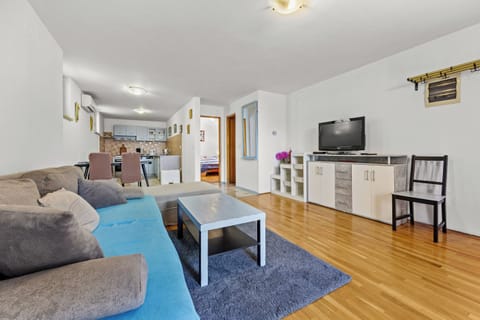 Apartment (A1) | Living room