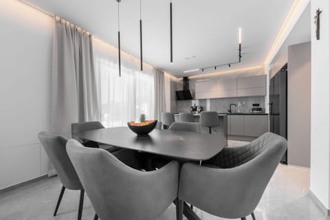 Apartment (A1) | Dining
