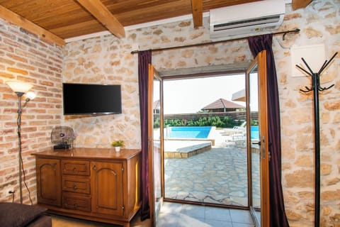 House | Pool | Outdoor pool