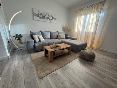 Apartment (A1) | Living room